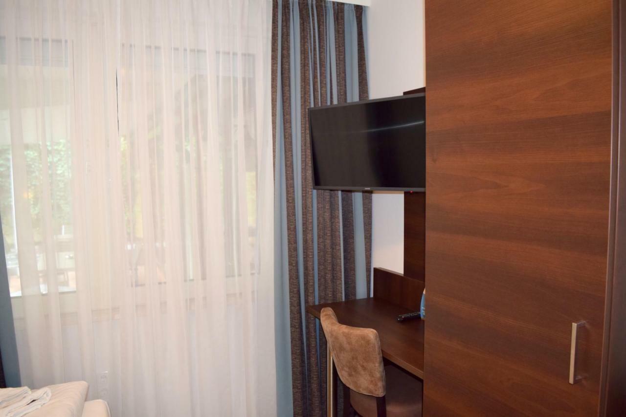 Hotel Trip Budget Messe 3*